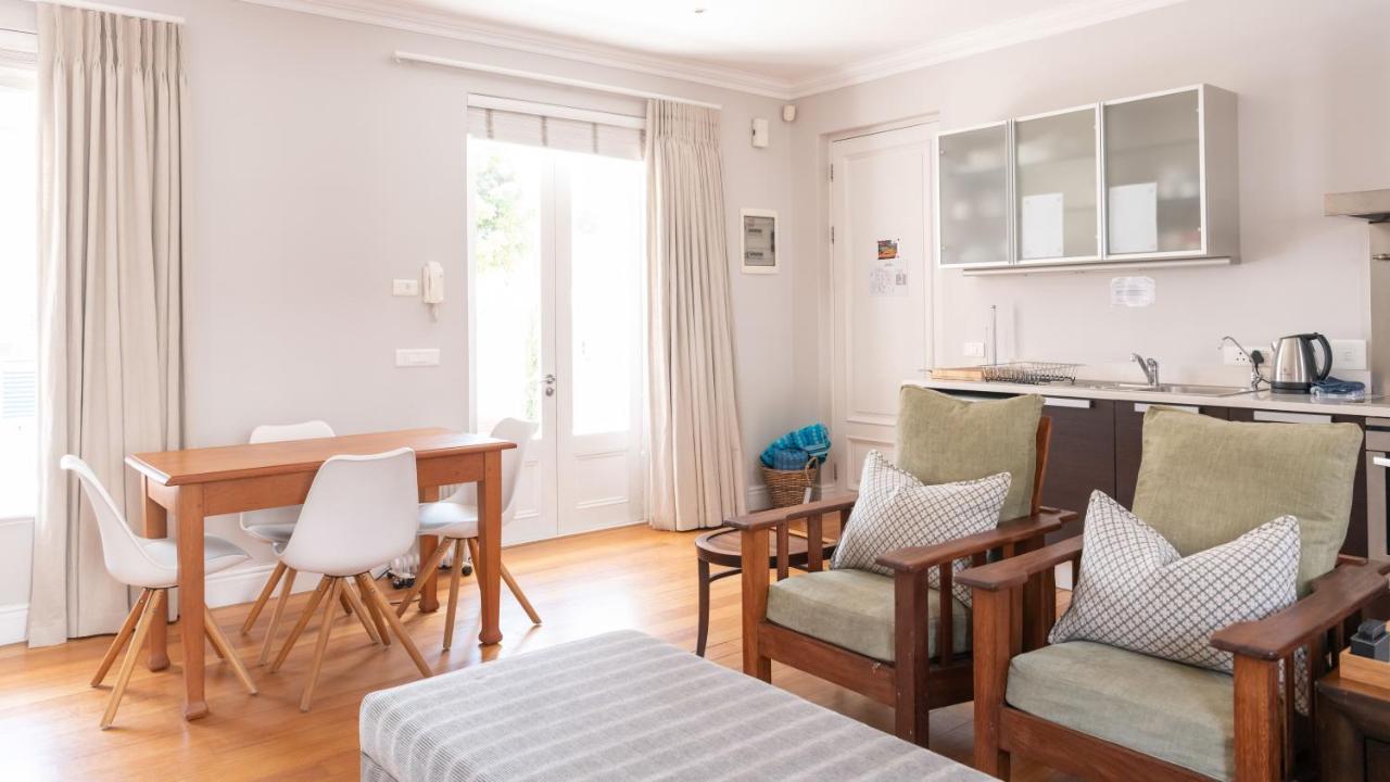 קאלק ביי The Majestic Apartments מראה חיצוני תמונה